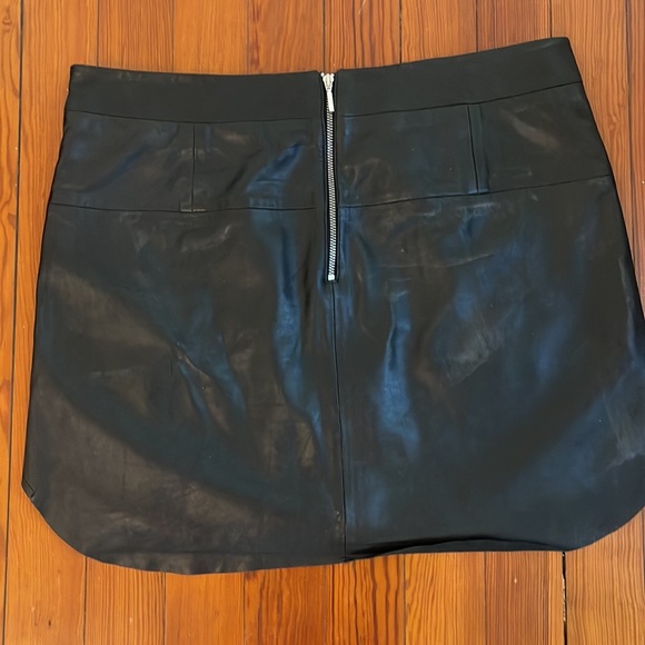 New with tag Karina Grimaldi black real leather skirt. Size medium. Fits like 6 - Picture 5 of 7